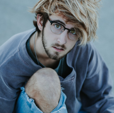 man-glasses