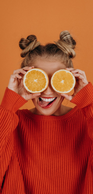 woman-oranges